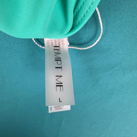 Tempt Me Women’s Tankini Swimsuit Set with Shorts Adjustable Straps NWT Size L - Picture 4 of 10